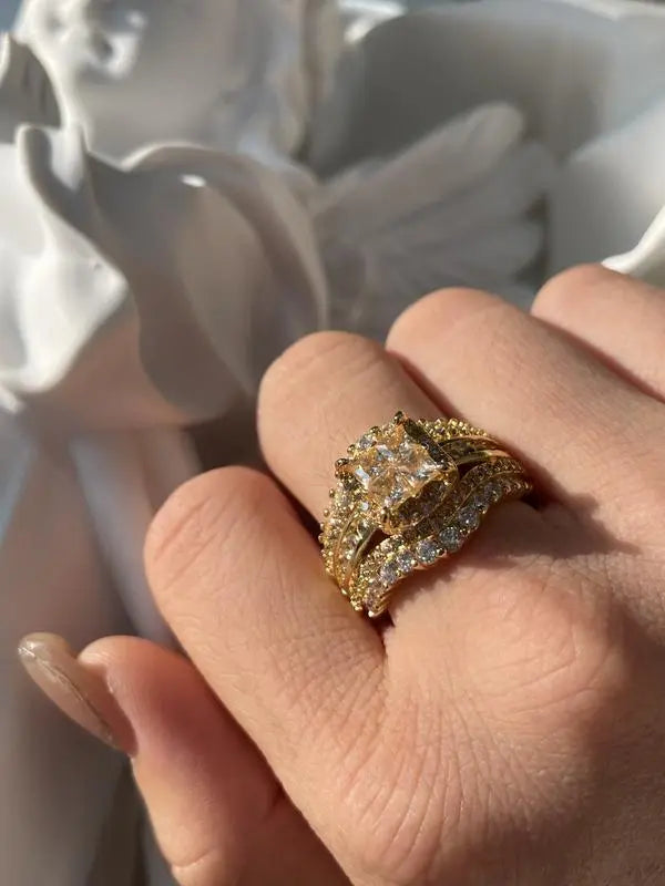 Luxurious ring with Sparkling Stones – Statement Jewelry Unique Joyas