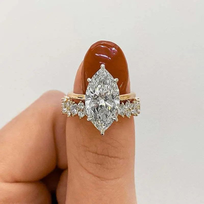 Luxury Marquise Diamond Ring Set in Gold Unique Joyas