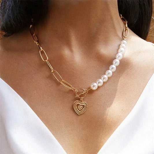 Crossed Heart Pendant with Pearls in Gold Claire
