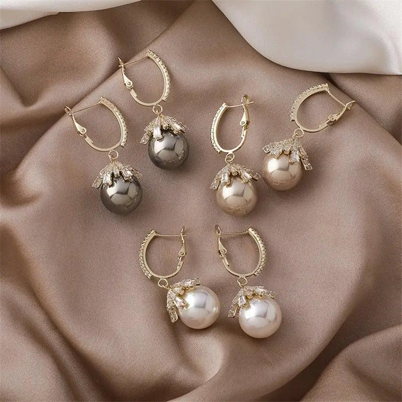 Malia Pearl Earrings Claire